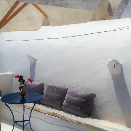 Traditional House In Emporeio * Emporio (Santorini)