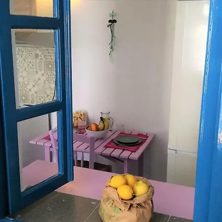Traditional House In Emporeio * Emporio (Santorini)